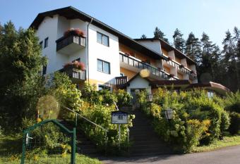 Ferienpension Garni Hubert Rigelnik has Balcony rooms