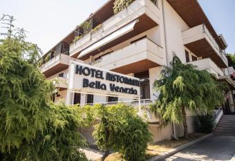 Hotel Bella Venezia allows 18 year olds to book a room