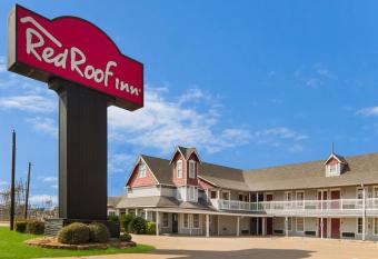 Rodeway Inn has Smoking rooms