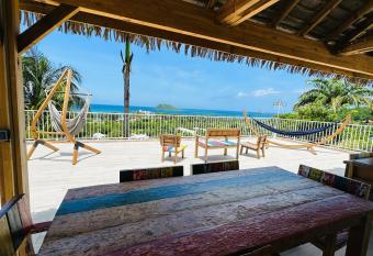 R  sidence Vue Mer has Balcony rooms