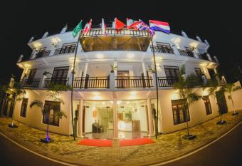 Asian Grand Hotel allows 18 year olds to book a room