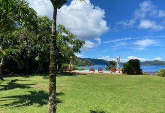 Bay View Villa Seychelles has Smoking/Balcony rooms