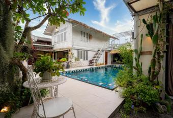 Secret garden pool villa allows 18 year olds to book a room