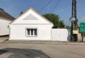 G  ly  sh  z apartman has Balcony rooms