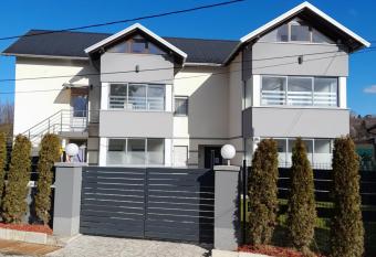 Apartmani Lotus Vrdnik has Balcony rooms