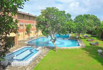 The Long Beach Resort & Spa has Balcony rooms