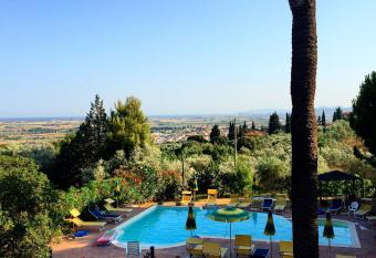 Dolce Vita has Balcony rooms