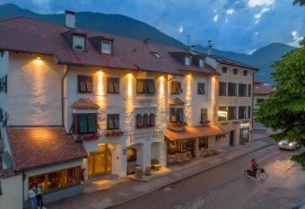 Hotel Goldenes Roessl-adults only has Balcony rooms