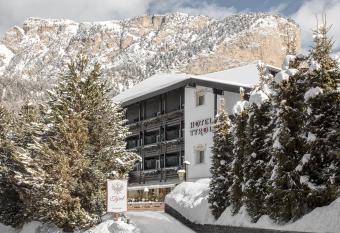 Hotel Tyrol has Balcony rooms