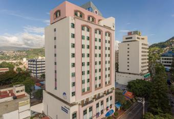 Plaza del General has Balcony rooms