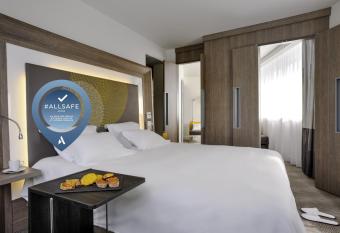 Novotel Lyon Confluence allows 18 year olds to book a room