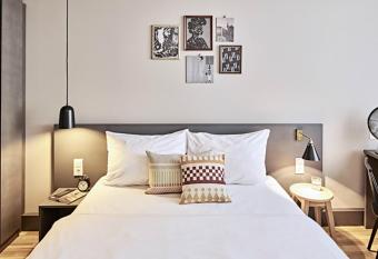 Bold Hotel M  nchen Zentrum has Balcony rooms