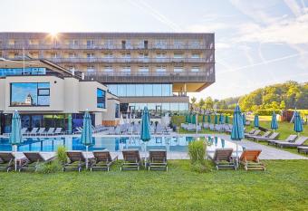 LOISIUM Wine & Spa Resort S  dsteiermark has Balcony rooms