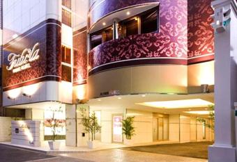 Prime Hotel Fulula                                    allows 18 year olds to book a room