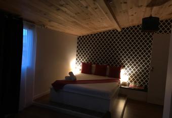 Tejos House has Balcony rooms