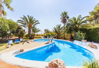 Finca Sanau has Balcony rooms