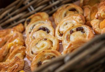 ibis Rotherham East     (M18 / M1) allows 18 year olds to book a room