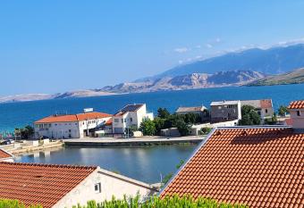 Apartments Wind near Prosika beach has Balcony rooms