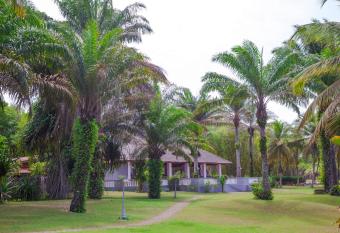 African Queen Lodge has Balcony rooms