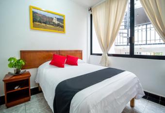Posada Jois allows 18 year olds to book a room