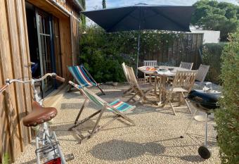 Le Moulin d Angibaud has Balcony rooms