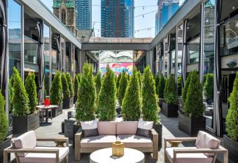 Cachet Boutique Hotel NYC allows 18 year olds to book a room