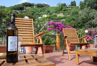 Reginella has Balcony rooms