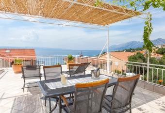 Guest house Ivan Ledic has Balcony rooms