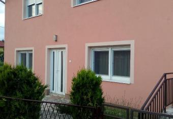 Apartmani Lovro has Balcony rooms