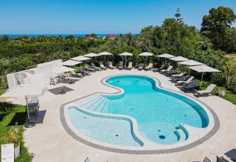 Europa rooms and restaurant allows 18 year olds to book a room