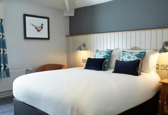 Hartwood Hall by Greene King Inns allows 18 year olds to book a room