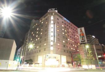 APA Hotel Fukuoka Watanabe Dori EXCELLENT allows 18 year olds to book a room