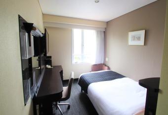 APA Hotel Hiroshima Ekimae has Smoking rooms