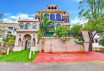 FabHotel Shree Villas allows 18 year olds to book a room