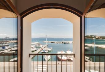 La Vecchia Scuola has Balcony rooms