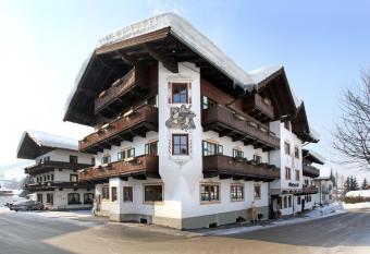 Hotel Kirchenwirt has Balcony rooms