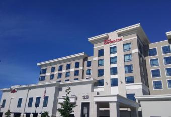 Hilton Garden Inn Madison Sun Prairie has Balcony rooms