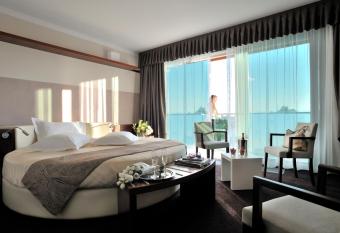 Aqualux Hotel Spa Suite & Terme has Balcony rooms
