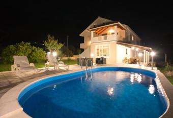 Vacation Home Karmen has Balcony rooms