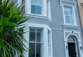 Promen  d Bed & Breakfast allows 18 year olds to book a room