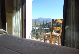 Hotel Sierra de Araceli Lucena allows 18 year olds to book a room