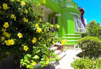 POA Eco Hostel has Balcony rooms