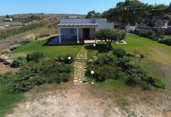 Villa Volare has Balcony rooms