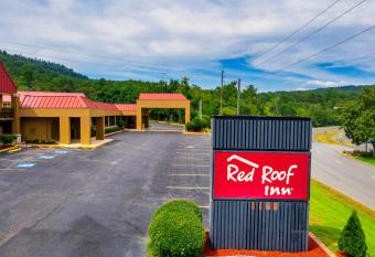 Red Roof Inn Hot Springs has Smoking rooms