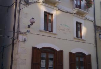 Locanda Maja B&B has Balcony rooms