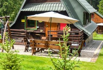 O  rodek Pszcz    ka Krasnobr  d has Balcony rooms