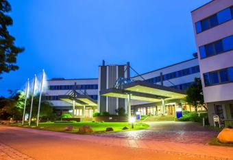 Park Inn by Radisson L  beck allows 18 year olds to book a room