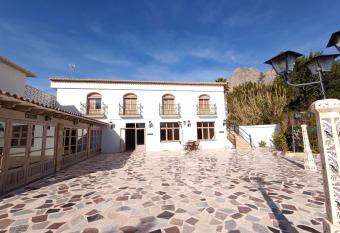 Villa Morena has Balcony rooms