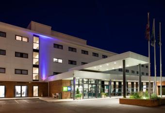 Holiday Inn Express Folkestone Channel Tunnel, an IHG Hotel allows 18 year olds to book a room