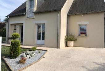 Le Hameau du moulin a vent has Balcony rooms